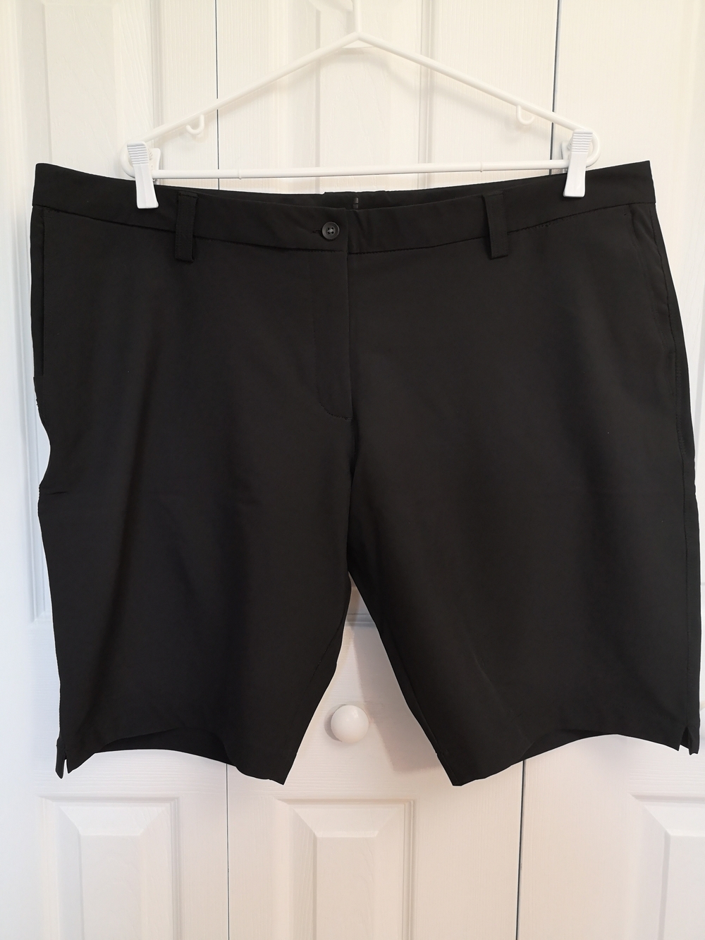 Elevate Wilden Shorts in classic black, size 18